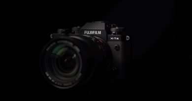 Fujifilm X-T4 Mirrorless camera with APS-C X-Trans BSI CMOS 4 Sensor & X-Processor 4 Image Processor and fastest burst frame rate